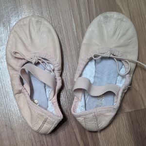 BLOCH ballet shoes size 8